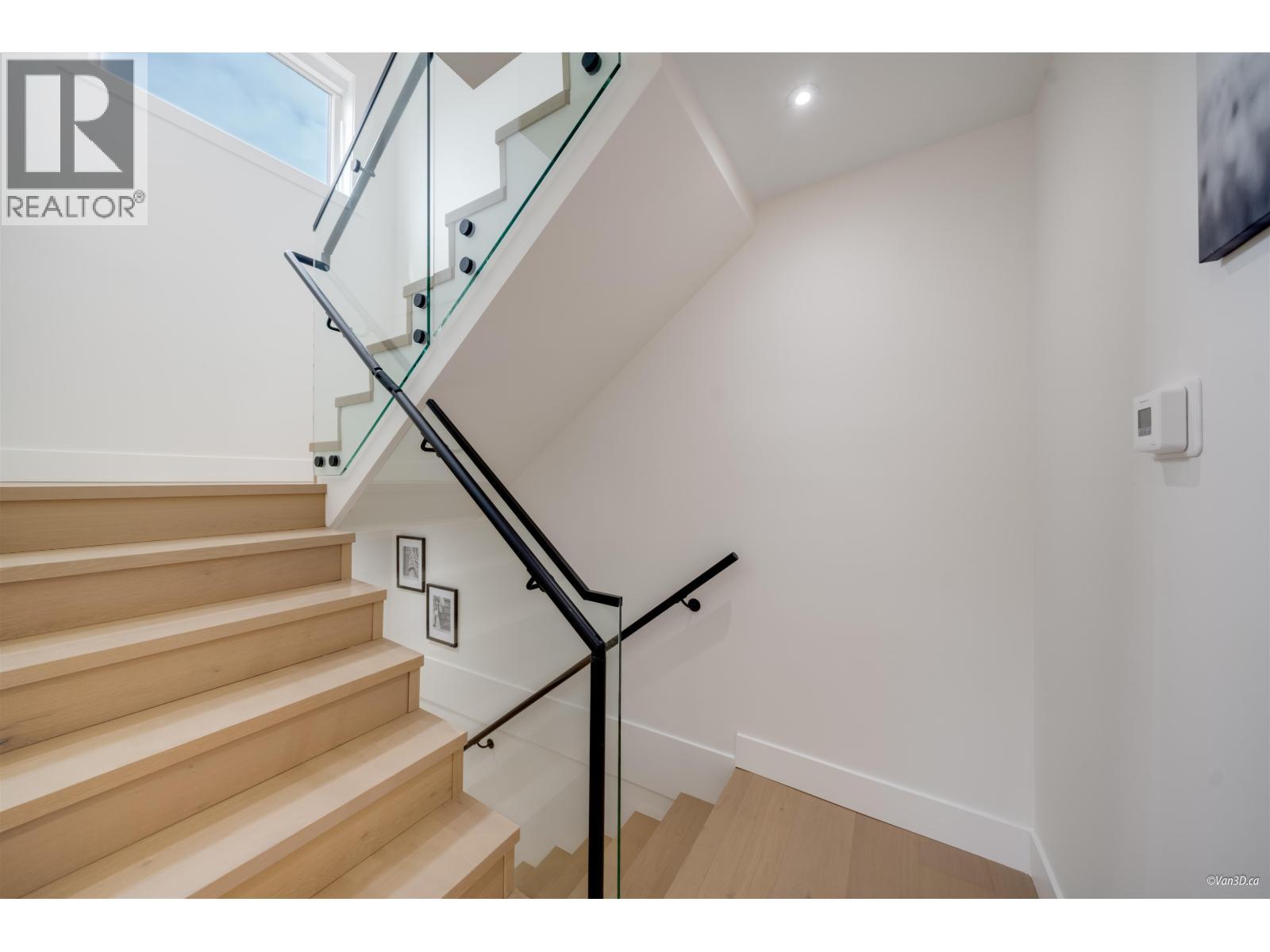 1 4463 Walden Street, Vancouver, BC - Indoor Photo Showing Other Room