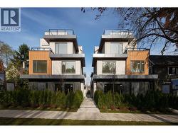 1 1177 W 33RD AVENUE Vancouver, BC V0V 0V0