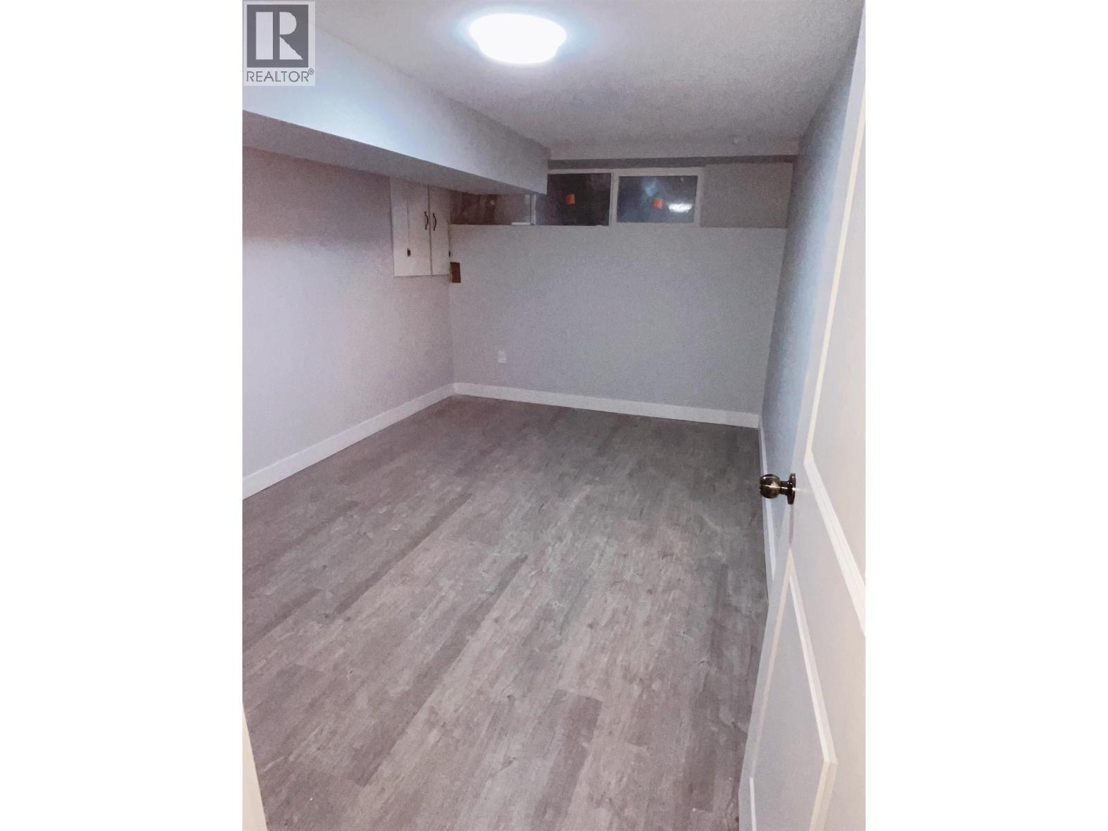 20583 Dewdney Trunk Road, Maple Ridge, BC - Indoor