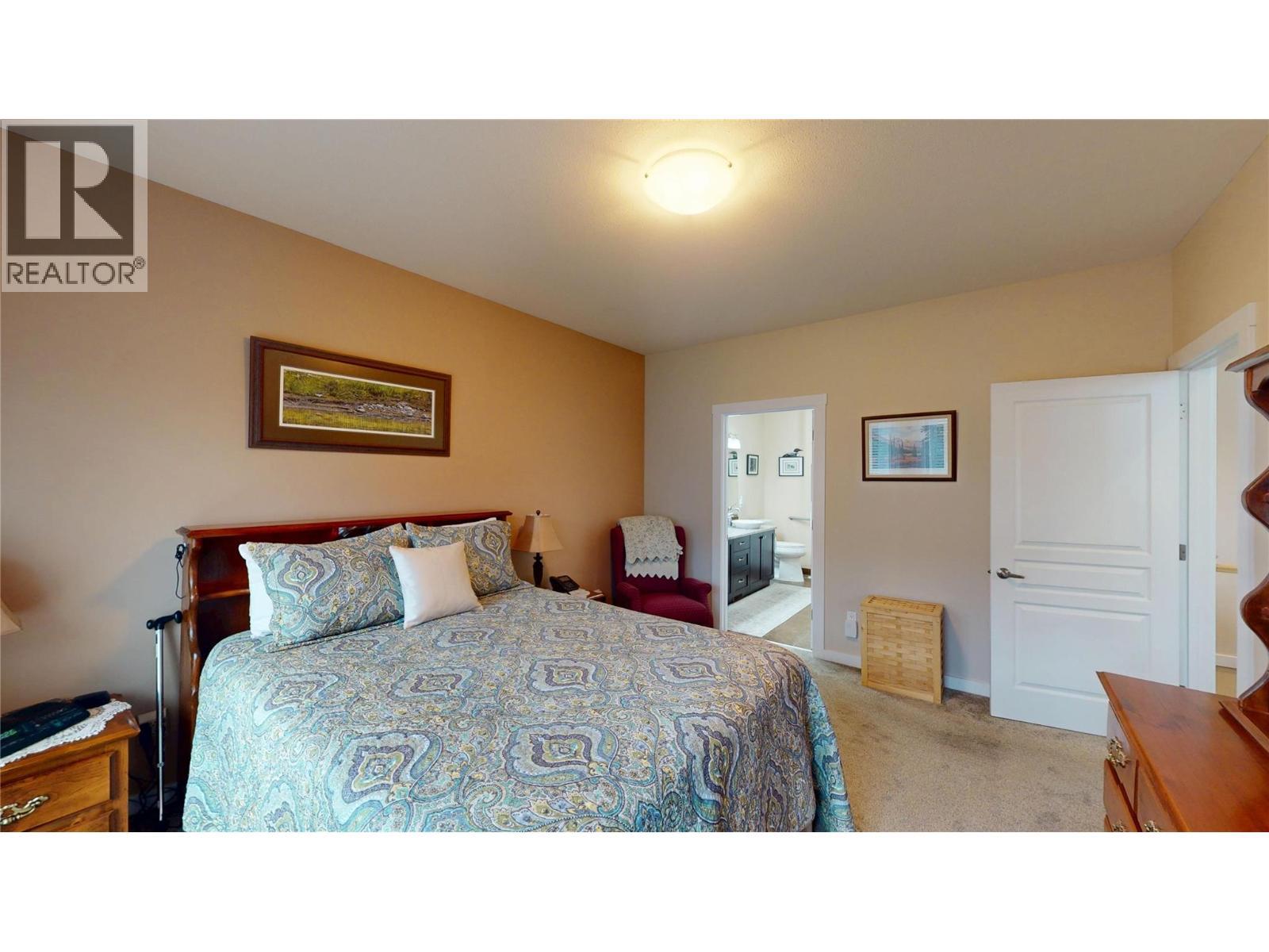 223 Boulder Creek, Cranbrook, BC - Indoor Photo Showing Bedroom