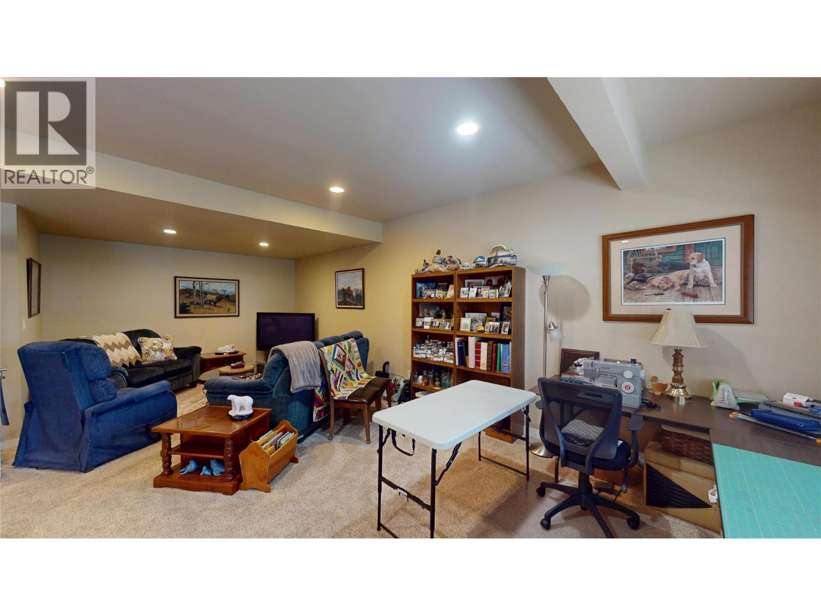 223 Boulder Creek, Cranbrook, BC - Indoor