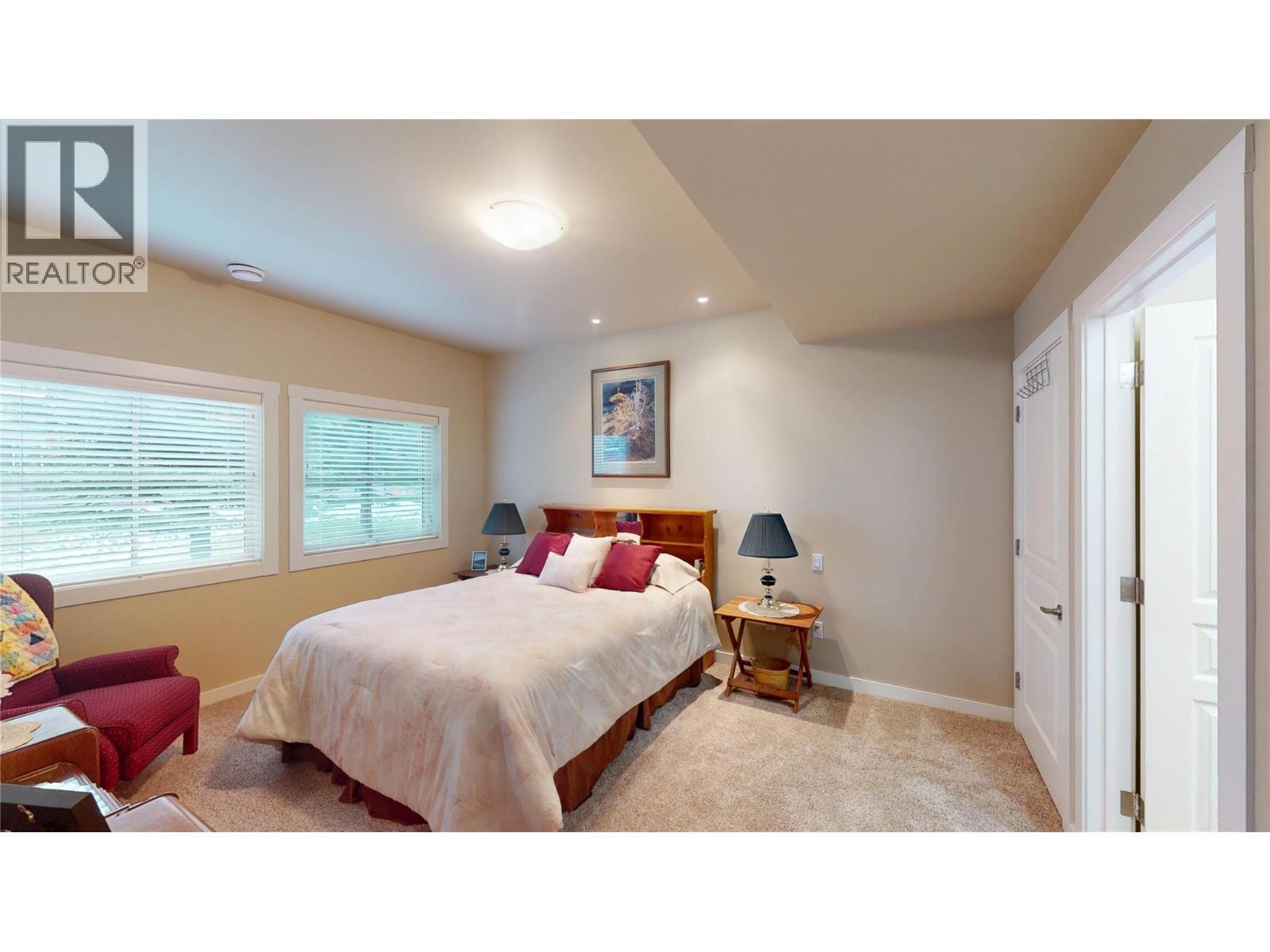 223 Boulder Creek, Cranbrook, BC - Indoor Photo Showing Bedroom