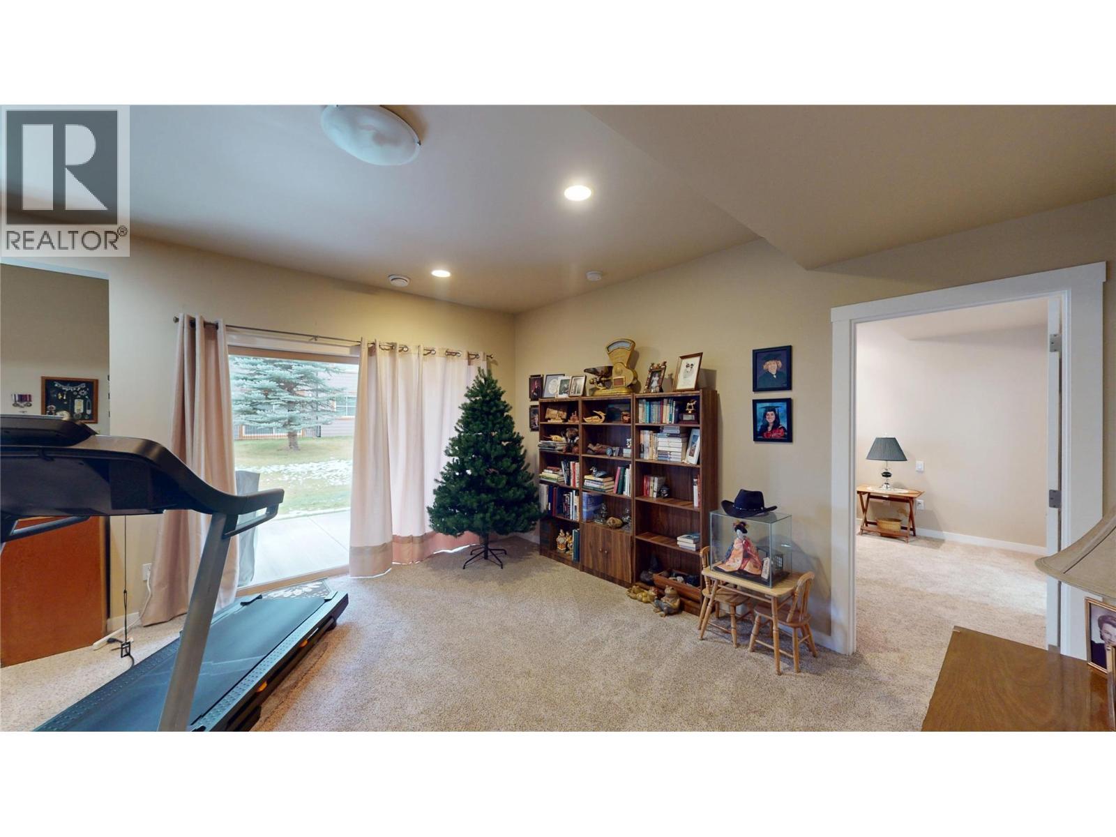 223 Boulder Creek, Cranbrook, BC - Indoor