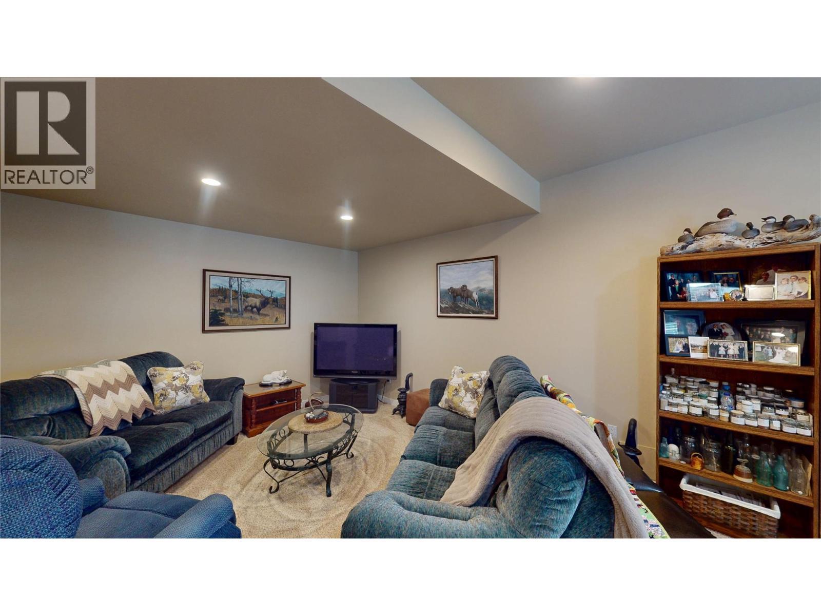 223 Boulder Creek, Cranbrook, BC - Indoor