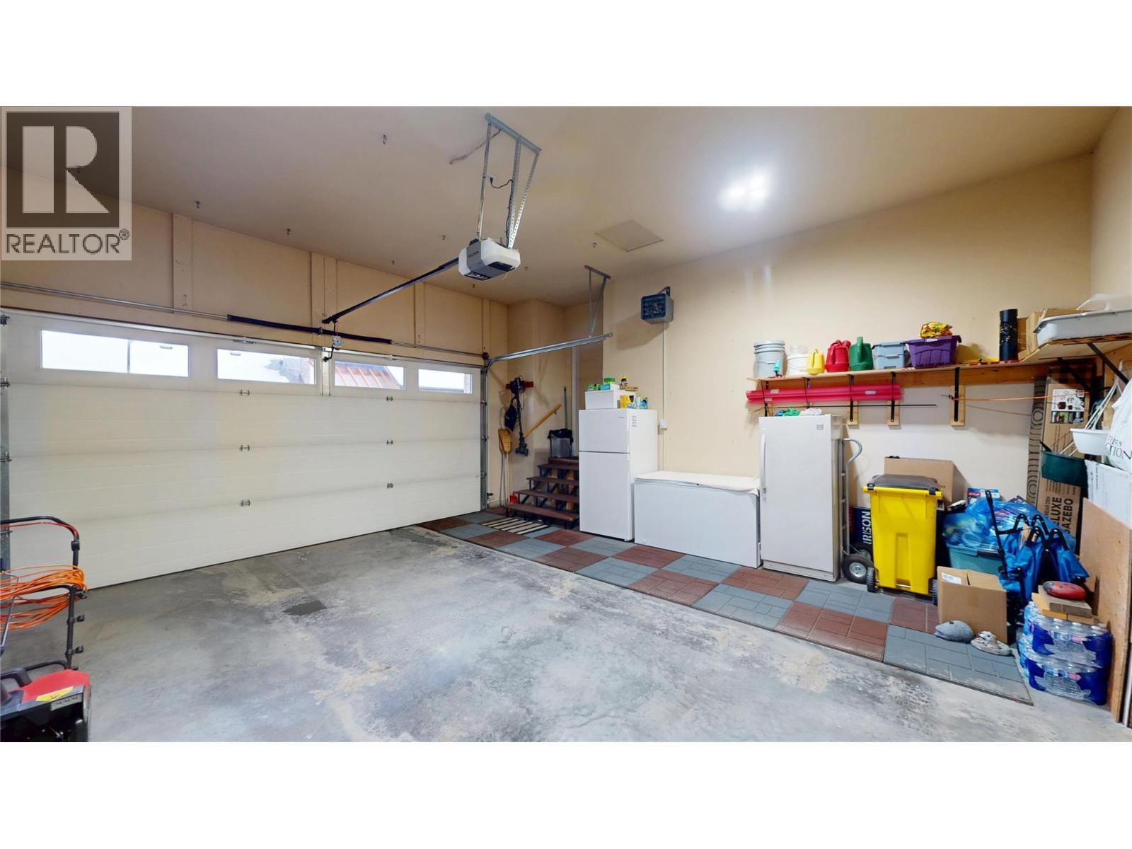 223 Boulder Creek, Cranbrook, BC - Indoor Photo Showing Garage