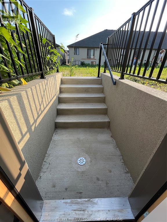 108 Jones Street, Essex, ON - Outdoor