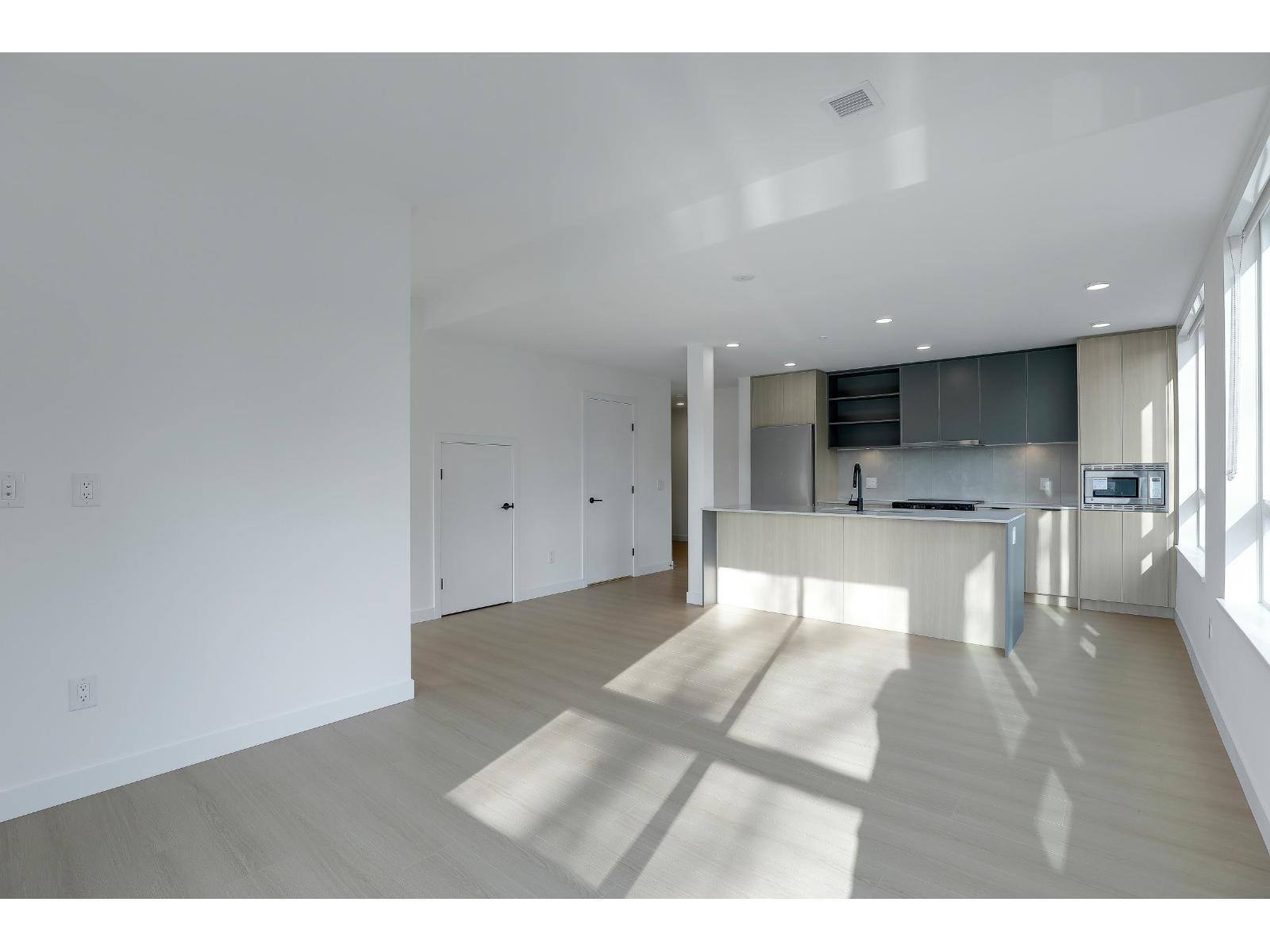 Th4 9456 134 Street, Surrey, BC - Indoor Photo Showing Kitchen
