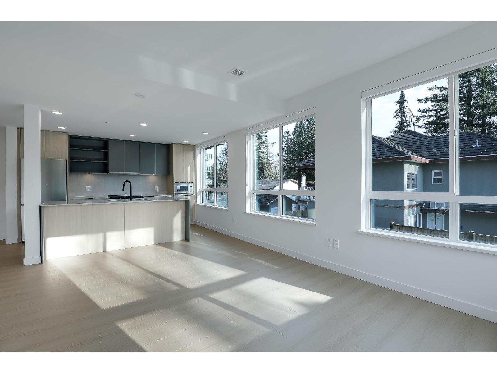 Th4 9456 134 Street, Surrey, BC - Indoor