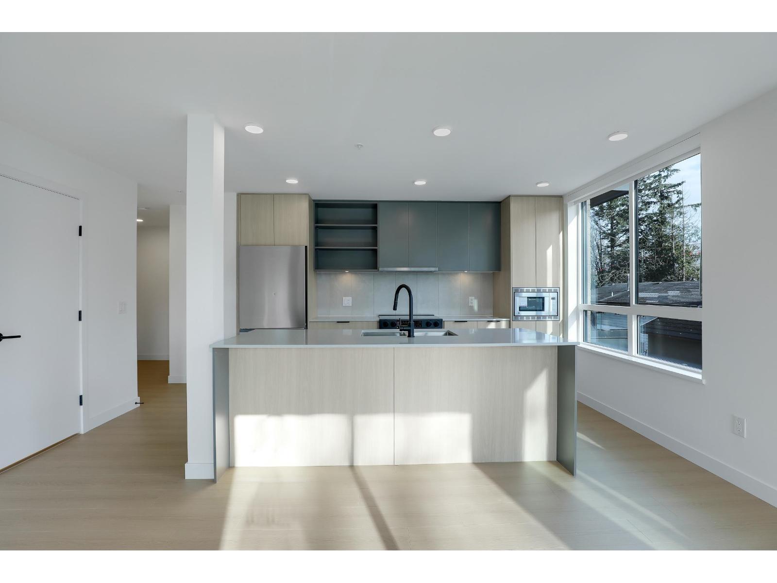 Th4 9456 134 Street, Surrey, BC - Indoor Photo Showing Kitchen With Upgraded Kitchen