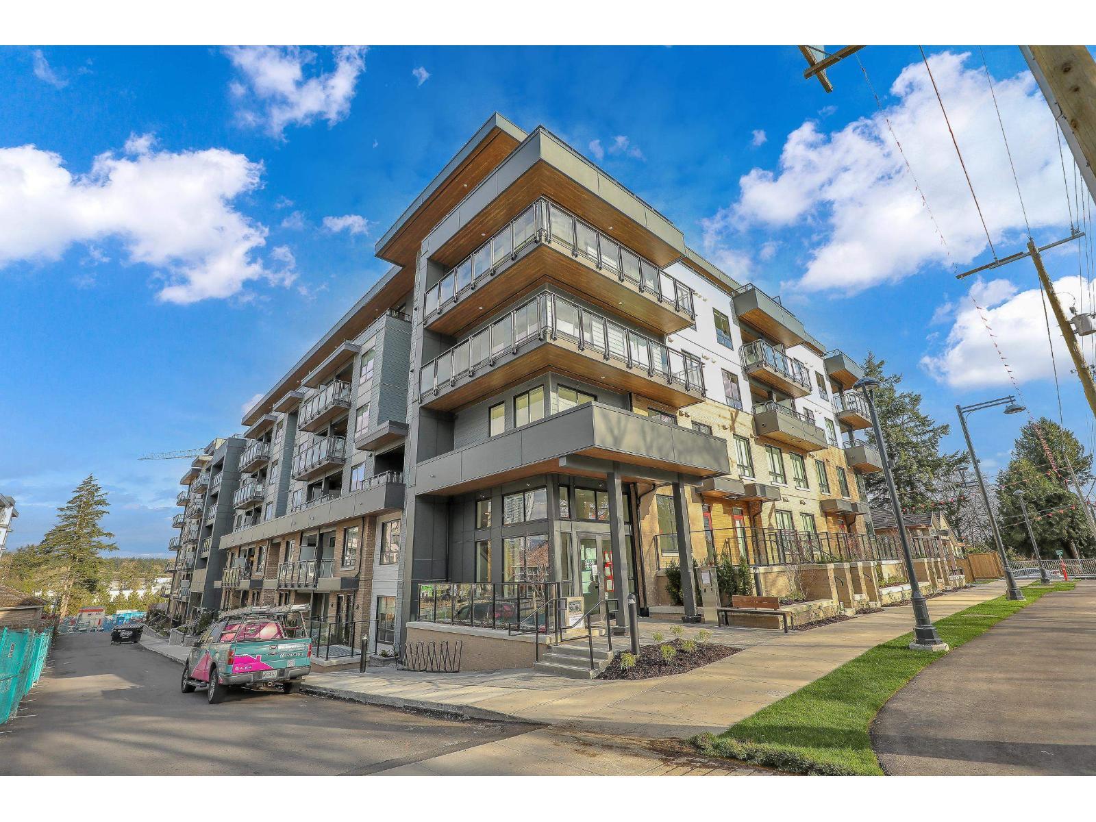 Th4 9456 134 Street, Surrey, BC - Outdoor With Facade