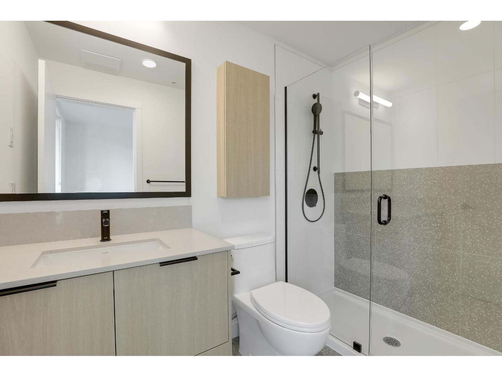 Th4 9456 134 Street, Surrey, BC - Indoor Photo Showing Bathroom