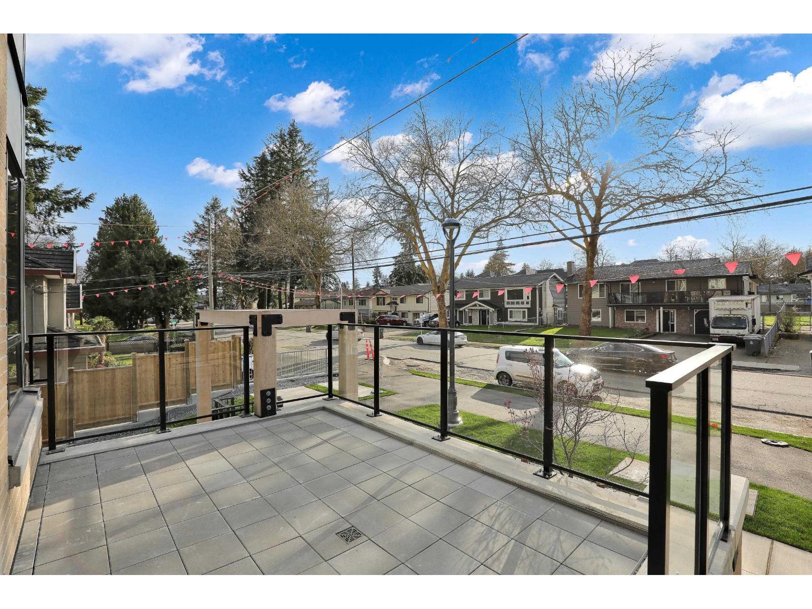 Th4 9456 134 Street, Surrey, BC - Outdoor