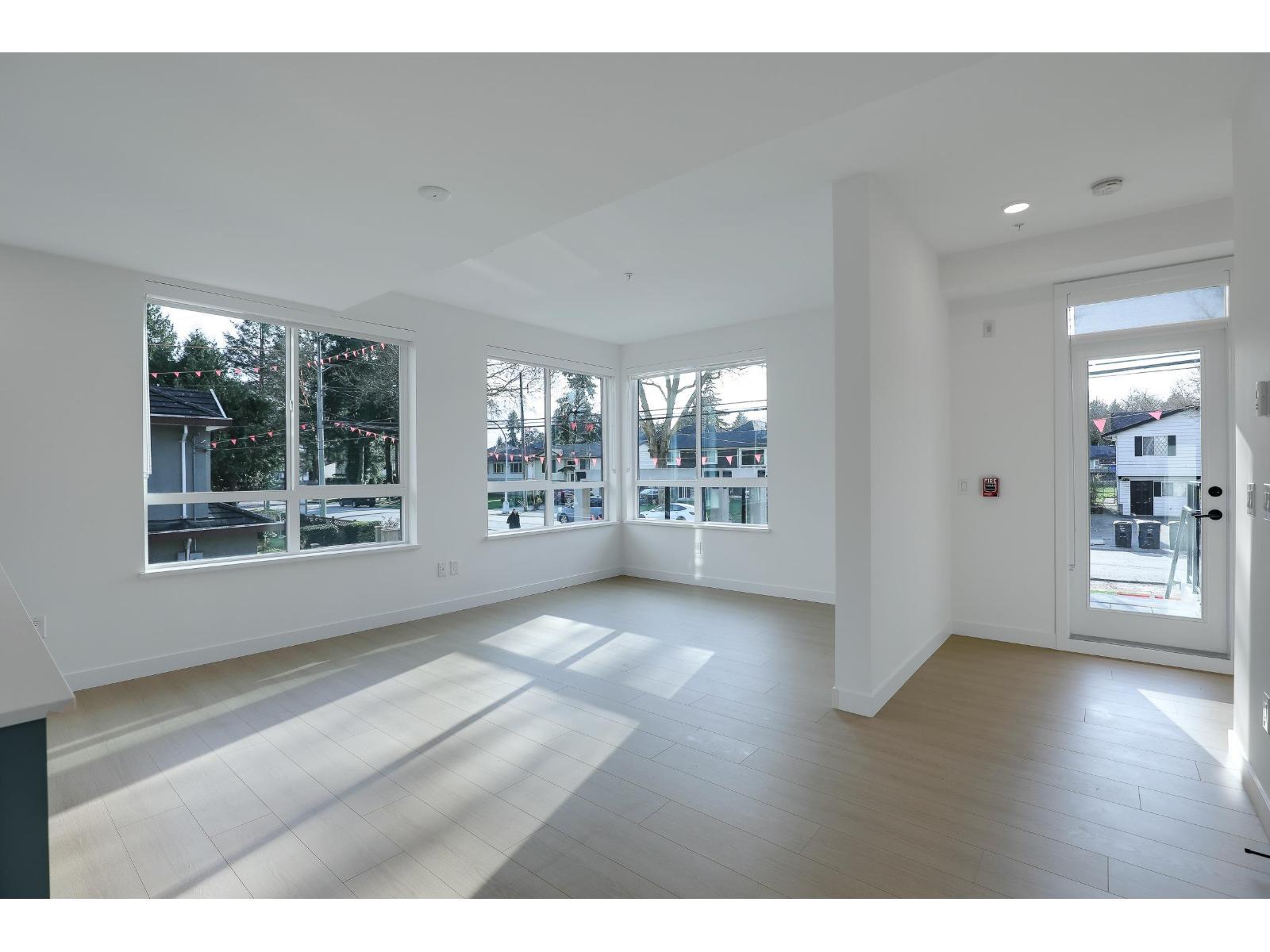 Th4 9456 134 Street, Surrey, BC - Indoor Photo Showing Living Room