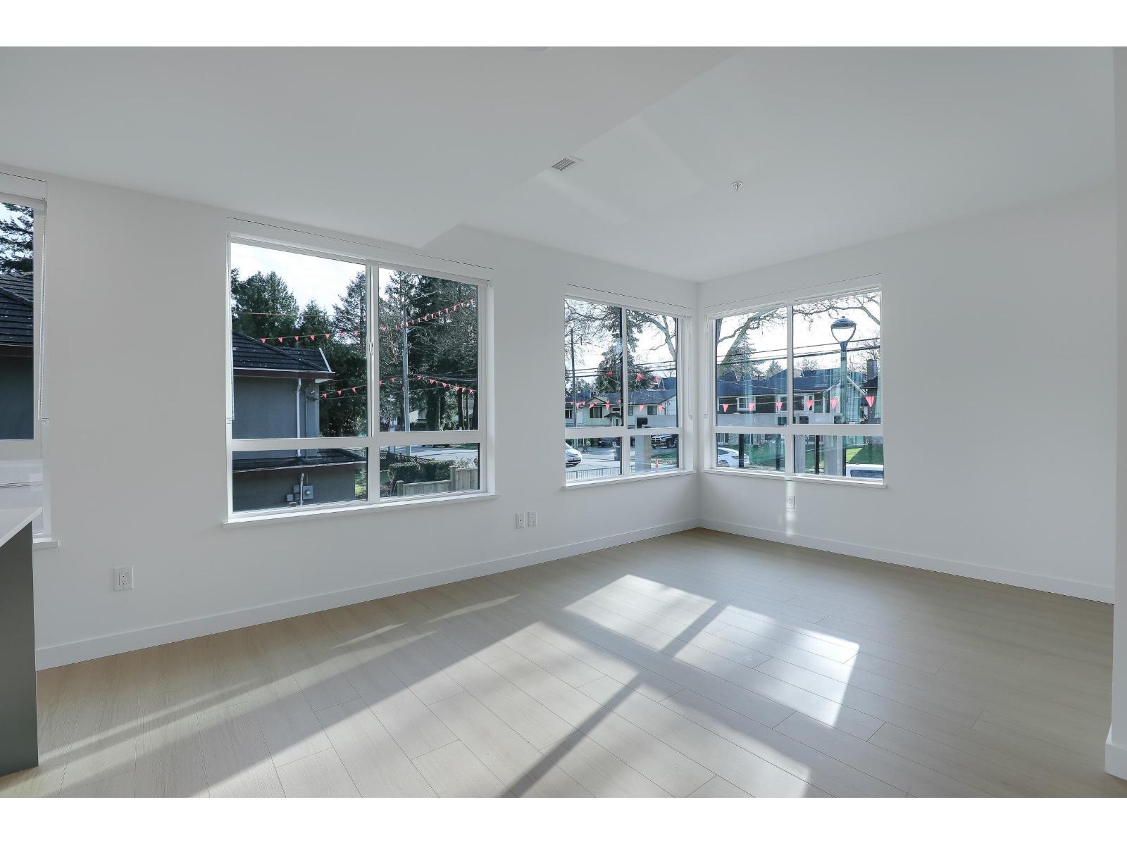 Th4 9456 134 Street, Surrey, BC - Indoor