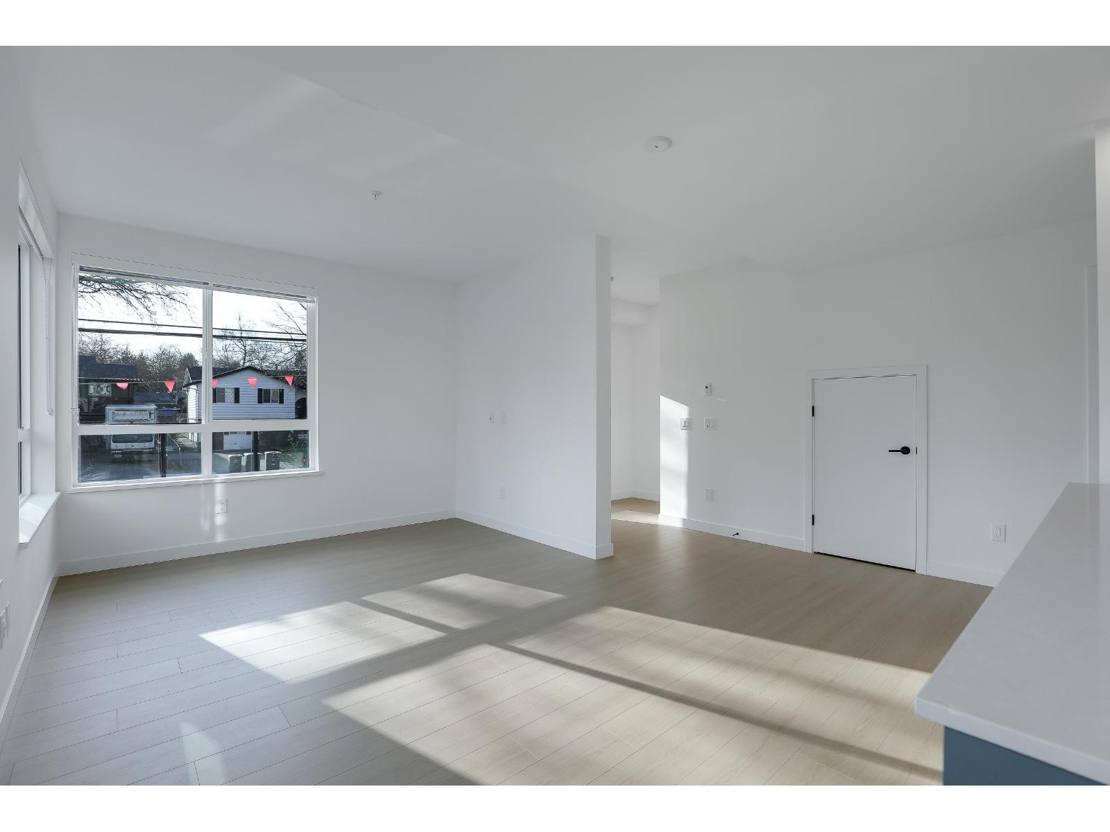 Th4 9456 134 Street, Surrey, BC - Indoor