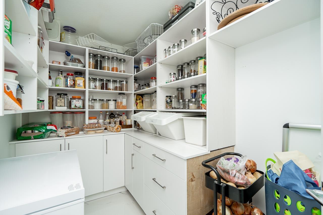 19132 60B Avenue, Surrey, BC - Indoor