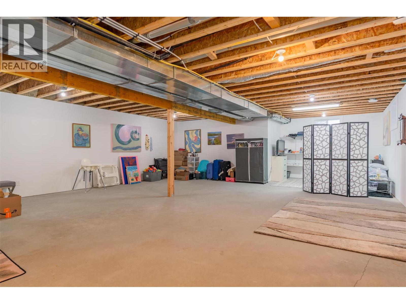 105 Mountainside Drive, Fruitvale, BC - Indoor Photo Showing Basement