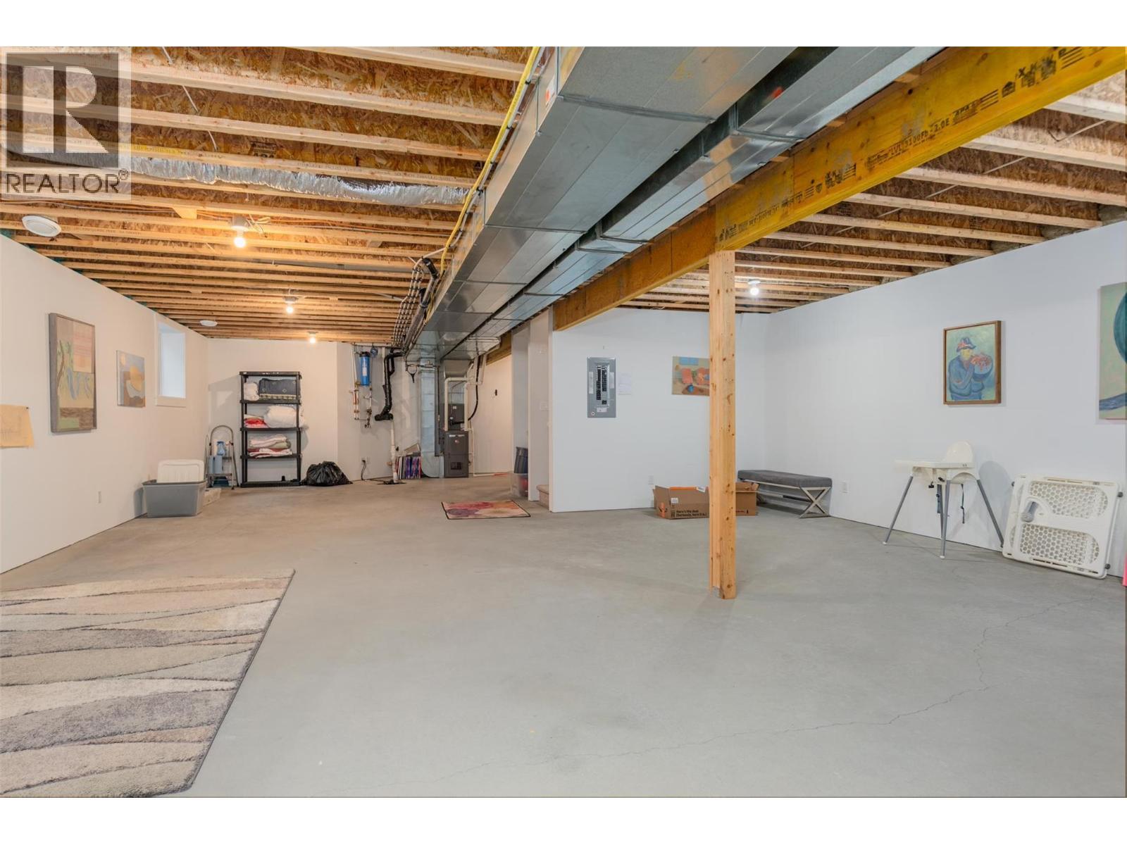 105 Mountainside Drive, Fruitvale, BC - Indoor Photo Showing Basement