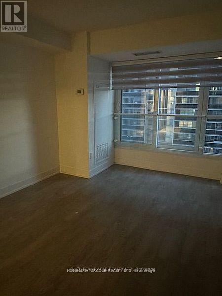 315 - 9 Mabelle Avenue, Toronto, ON - Indoor Photo Showing Other Room