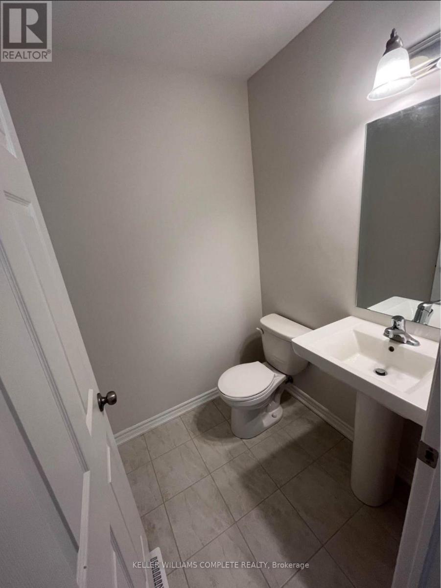 148 - 677 Park Road N, Brantford, ON - Indoor Photo Showing Bathroom