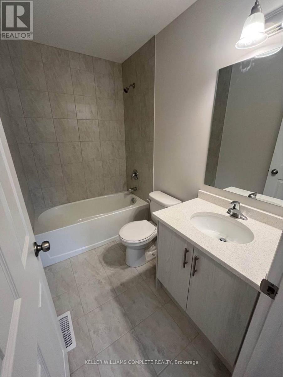 148 - 677 Park Road N, Brantford, ON - Indoor Photo Showing Bathroom