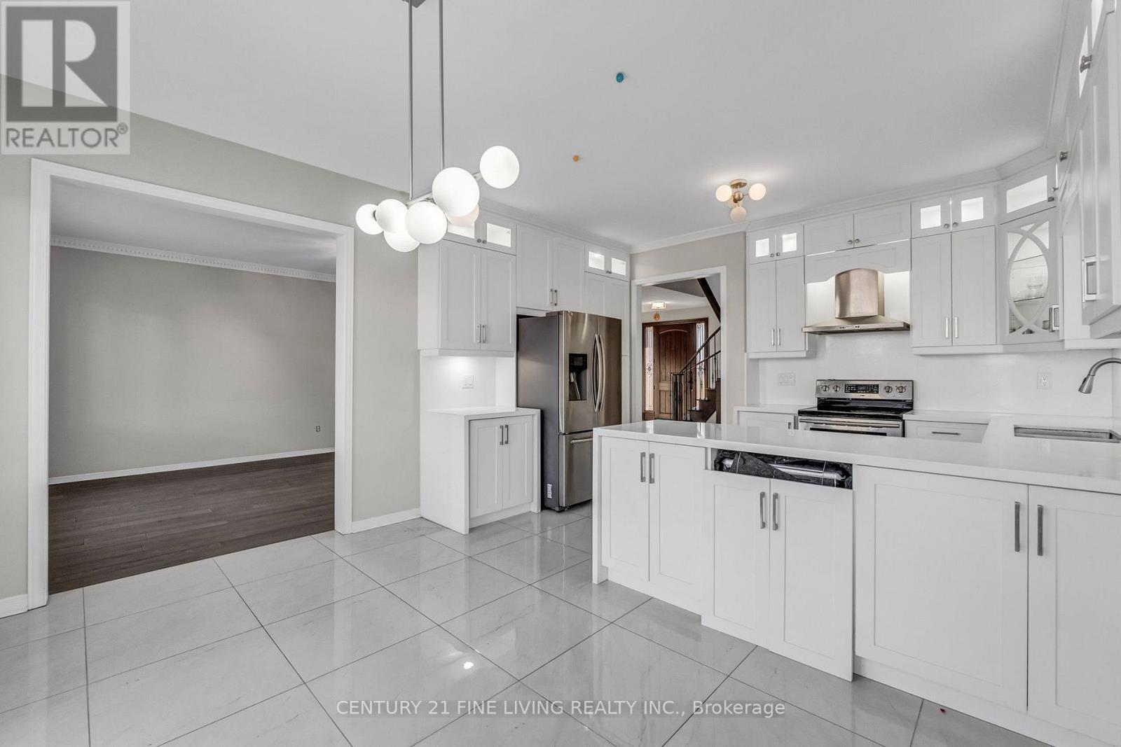 3 Sailwind Road, Brampton, ON - Indoor Photo Showing Kitchen