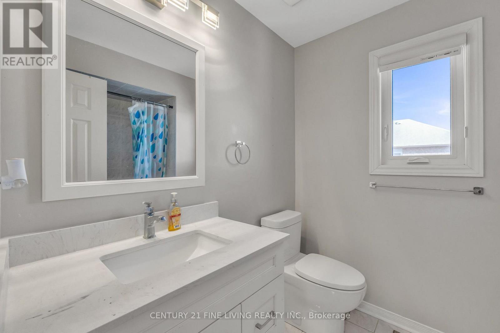3 Sailwind Road, Brampton, ON - Indoor Photo Showing Bathroom