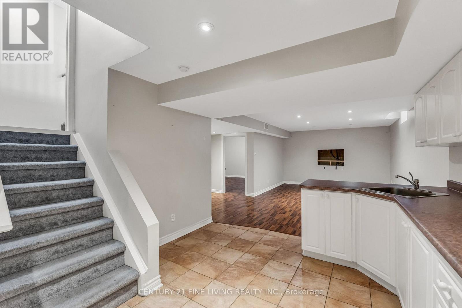 3 Sailwind Road, Brampton, ON - Indoor