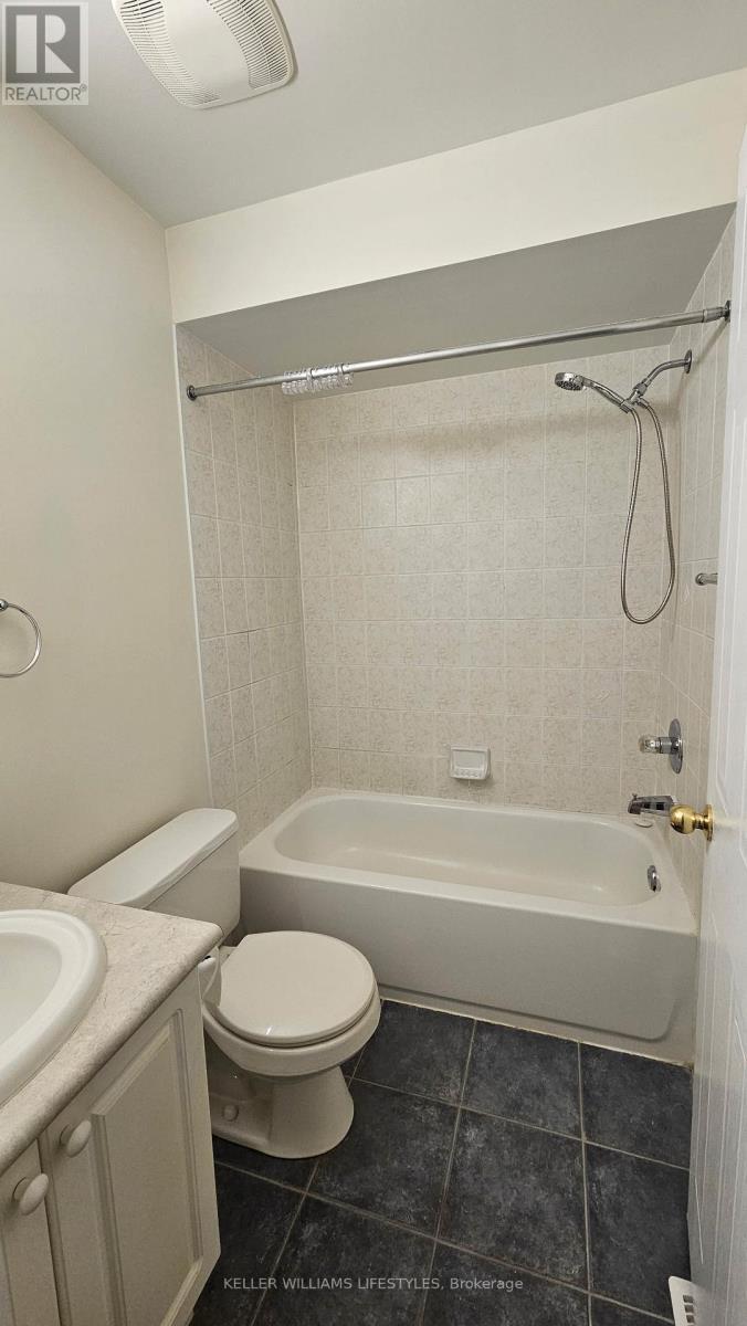 245 - 23 Observatory Lane, Richmond Hill (Harding), ON - Indoor Photo Showing Bathroom