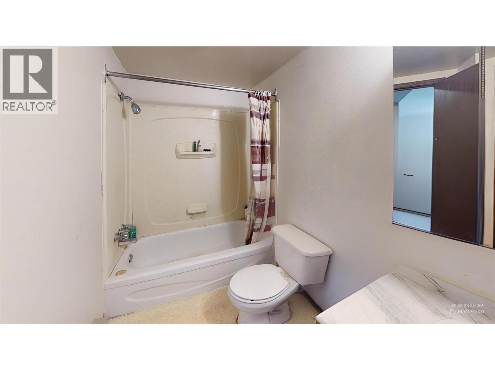 606 18Th Avenue N Unit# 303, Cranbrook, BC - Indoor Photo Showing Bathroom