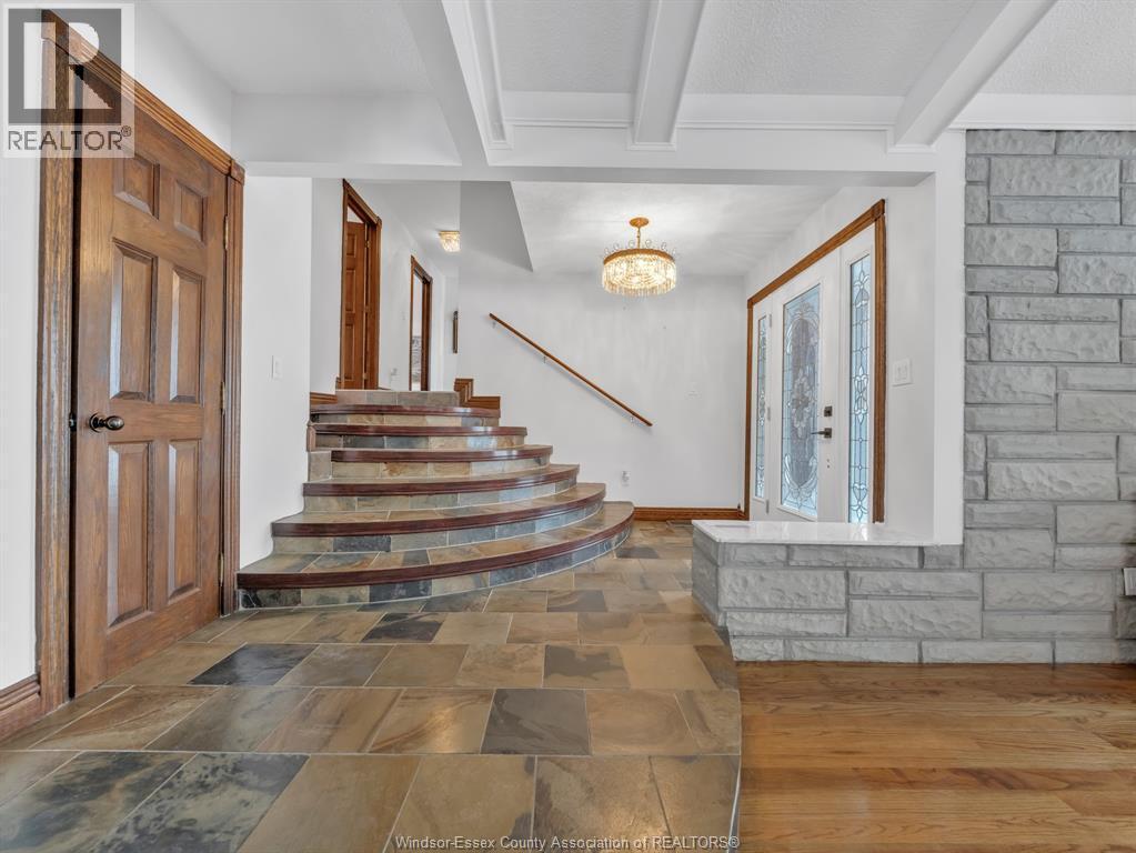 3 Beth Crescent, Leamington, ON - Indoor Photo Showing Other Room