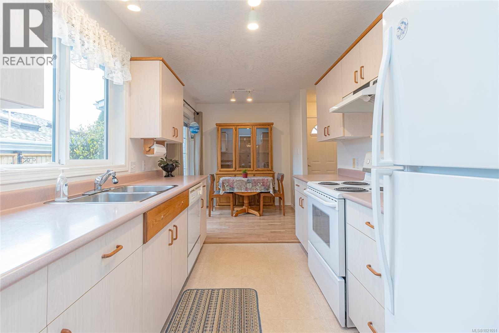 39 Eagle Lane, View Royal, BC