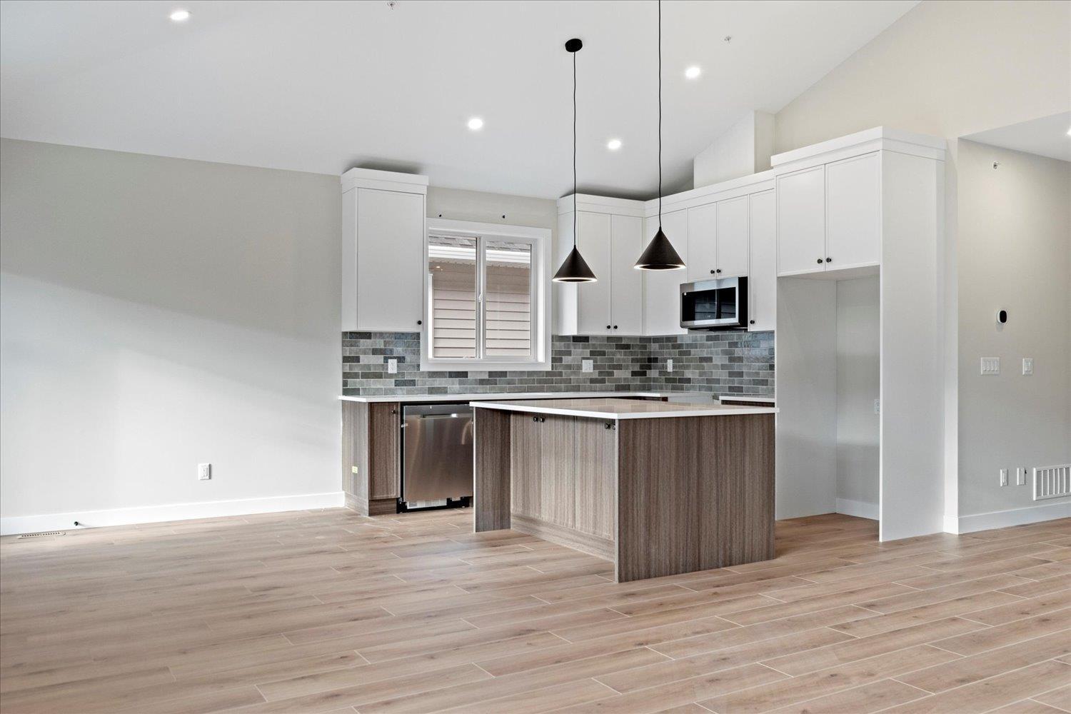 44436 Keith Wilson Road|Sardis South, Chilliwack, BC - Indoor Photo Showing Kitchen With Upgraded Kitchen