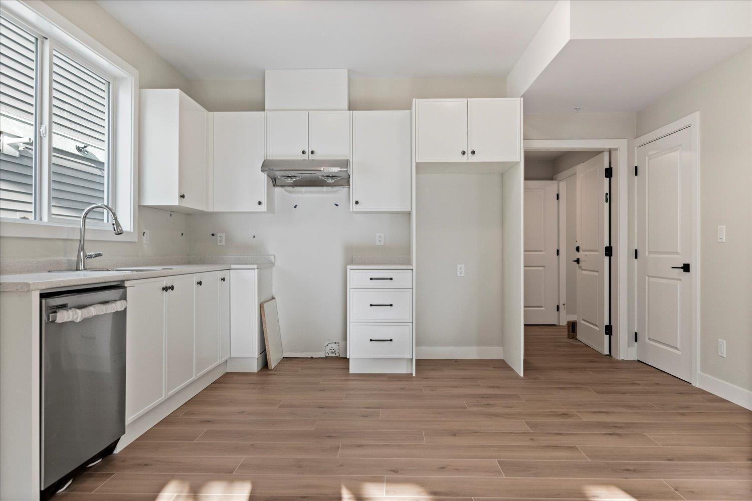 44436 Keith Wilson Road|Sardis South, Chilliwack, BC - Indoor Photo Showing Kitchen