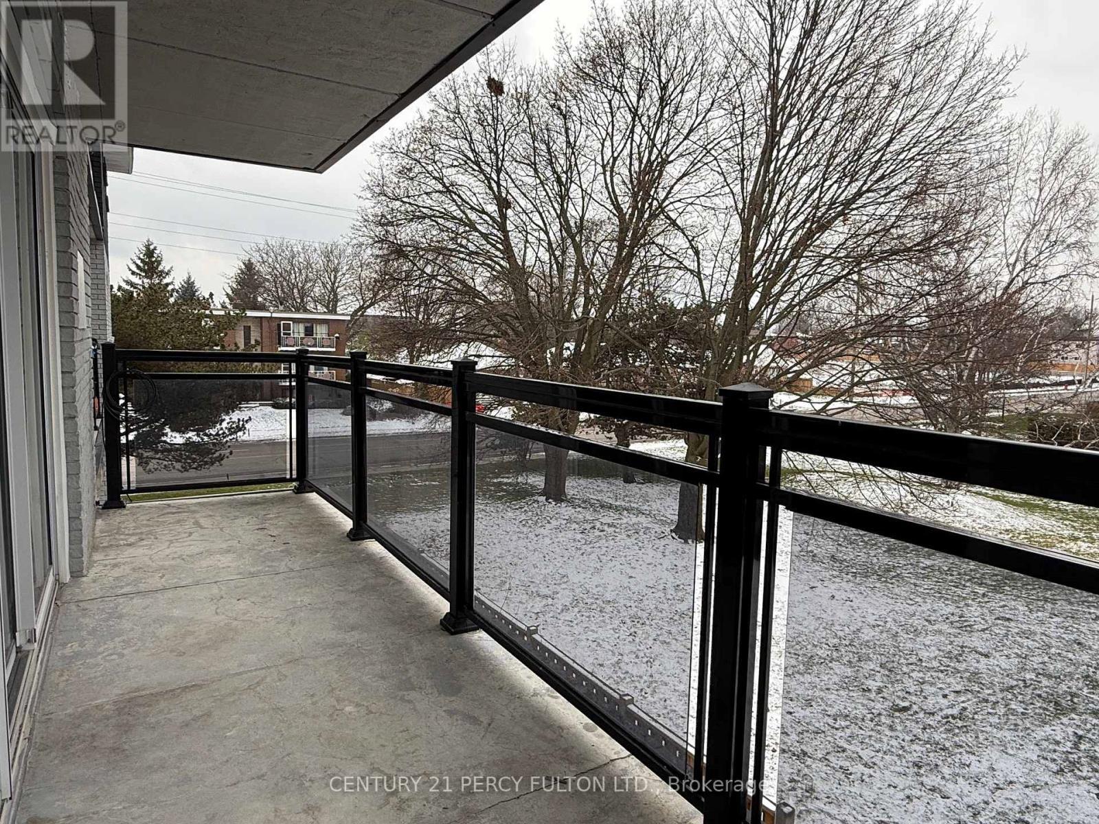 310 - 200 Garden Street, Whitby, ON - Outdoor