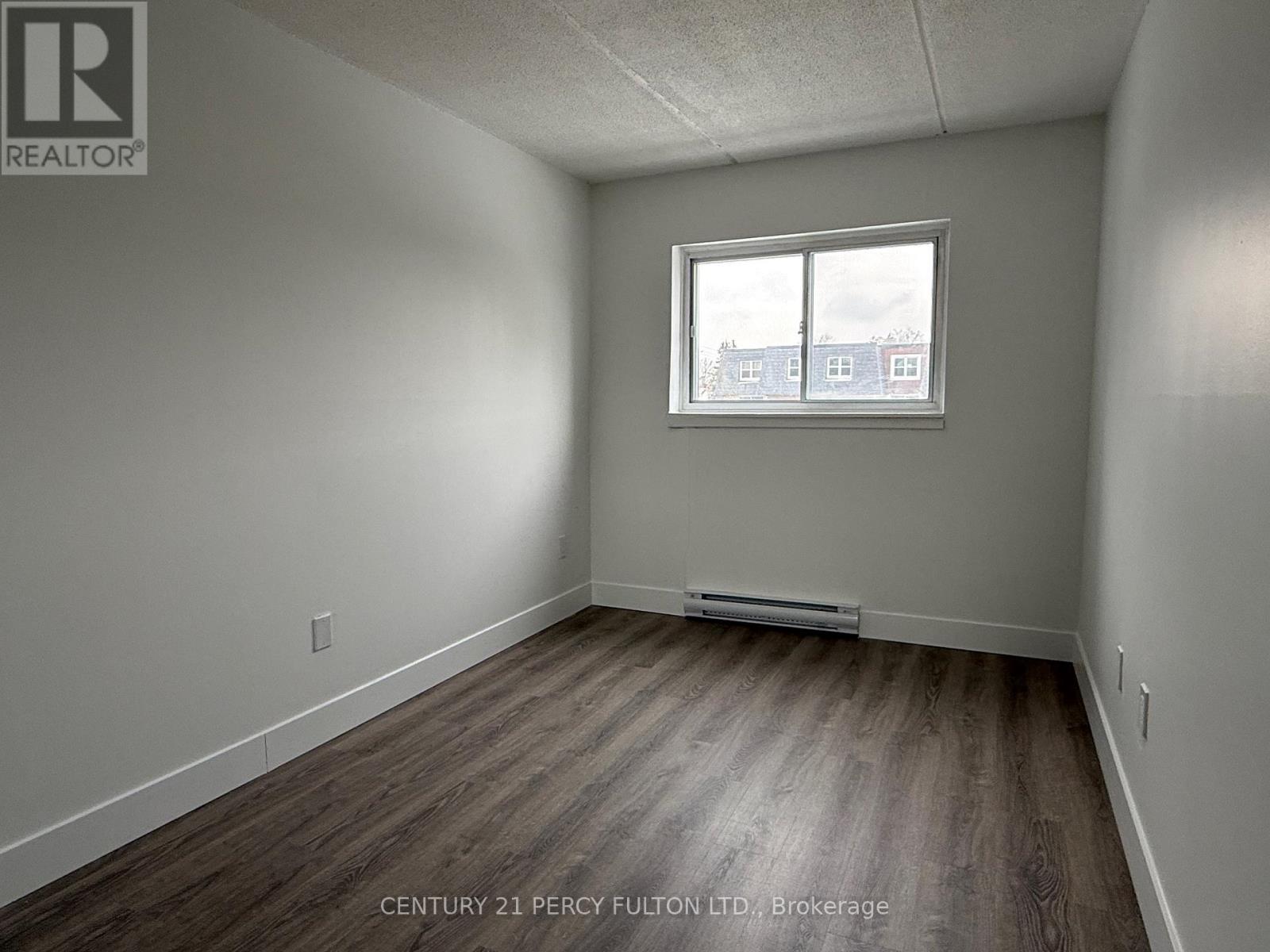 310 - 200 Garden Street, Whitby, ON - Indoor Photo Showing Other Room