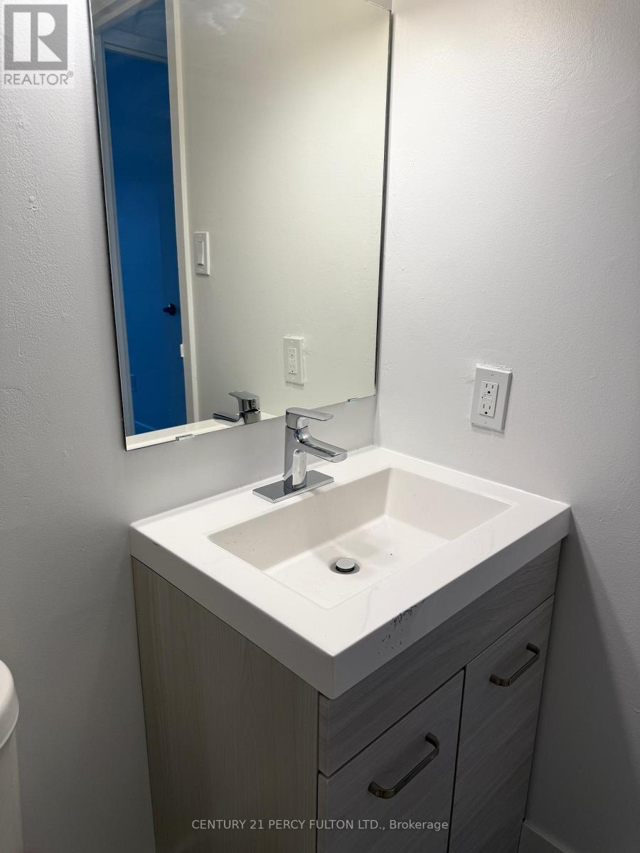 310 - 200 Garden Street, Whitby, ON - Indoor Photo Showing Bathroom