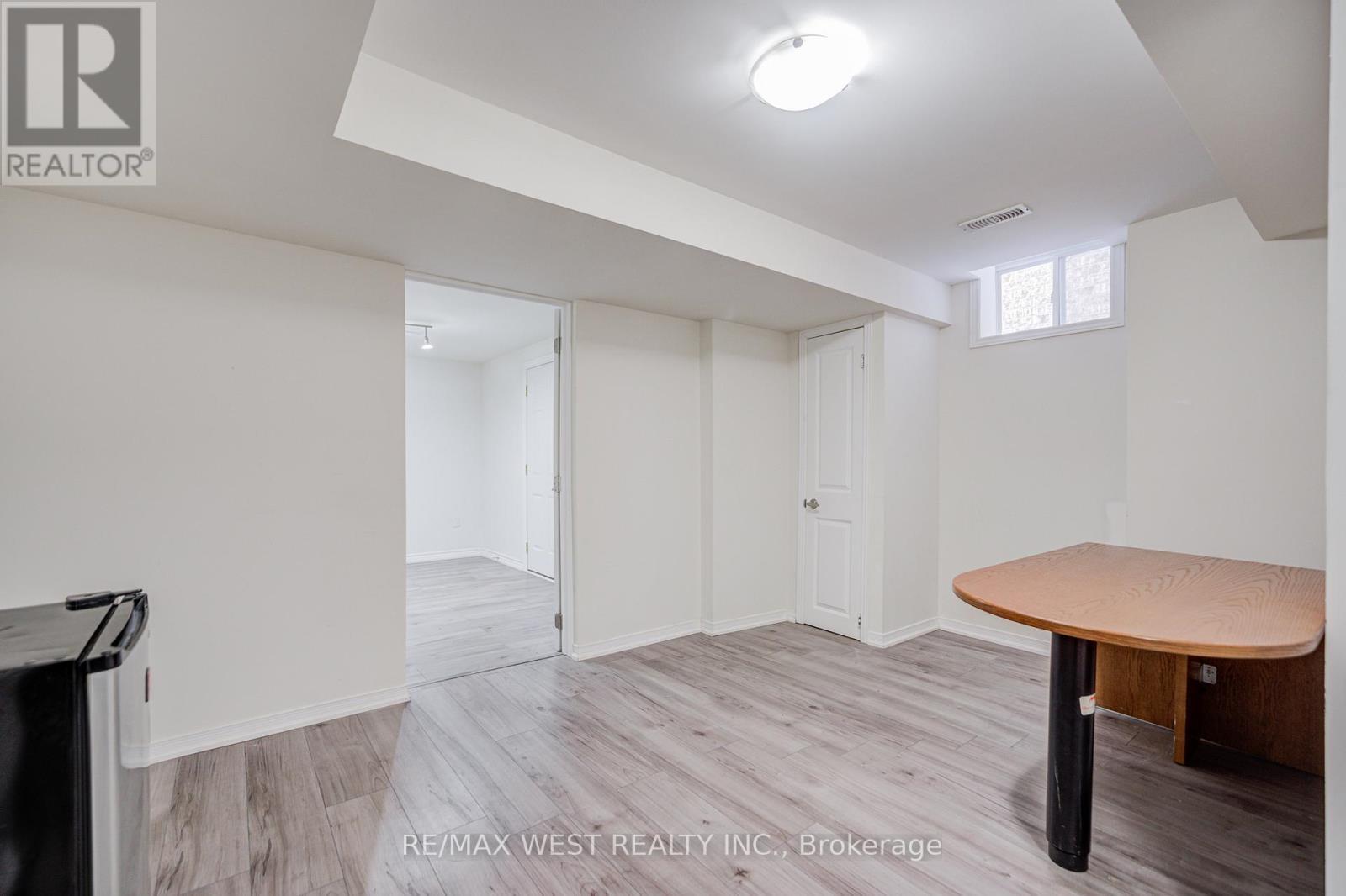 24 Davidson Drive, New Tecumseth, ON - Indoor