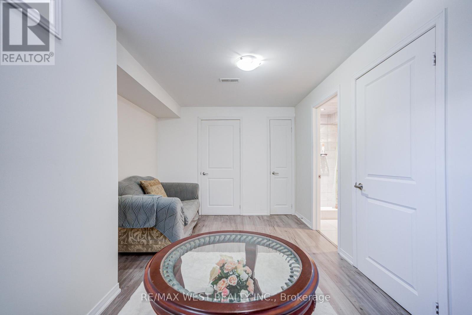 24 Davidson Drive, New Tecumseth, ON - Indoor Photo Showing Other Room