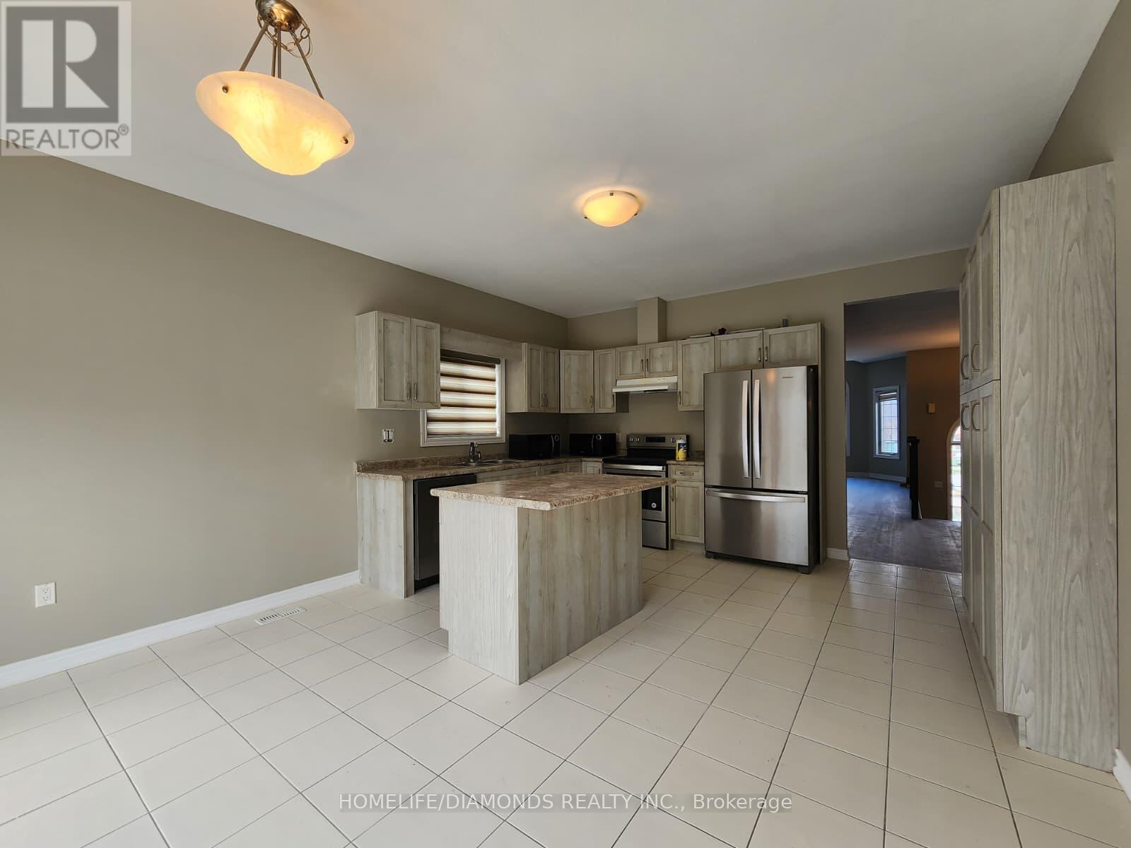 Upper - 3509 Dominion Road, Fort Erie, ON - Indoor Photo Showing Kitchen