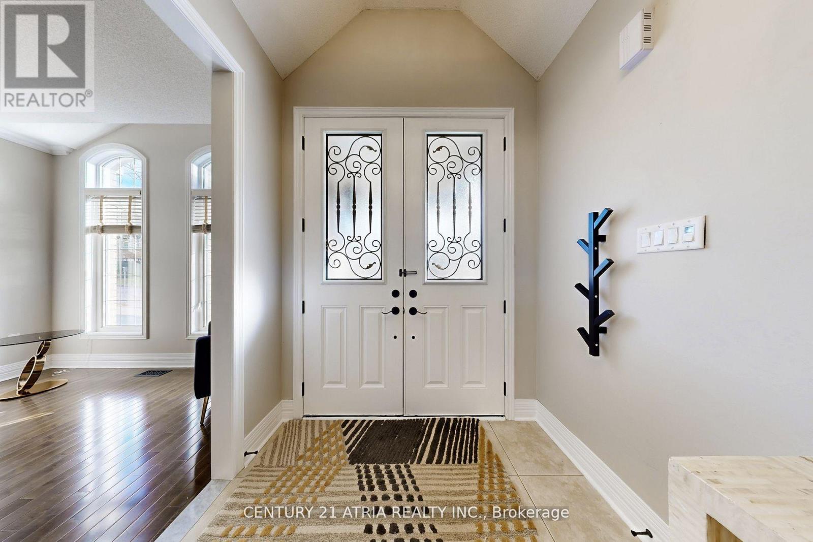 490 Kwapis Boulevard, Newmarket, ON - Indoor Photo Showing Other Room