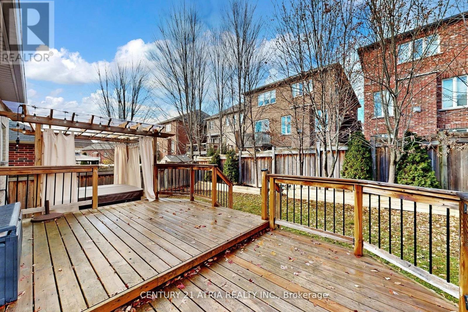 490 Kwapis Boulevard, Newmarket, ON - Outdoor With Deck Patio Veranda