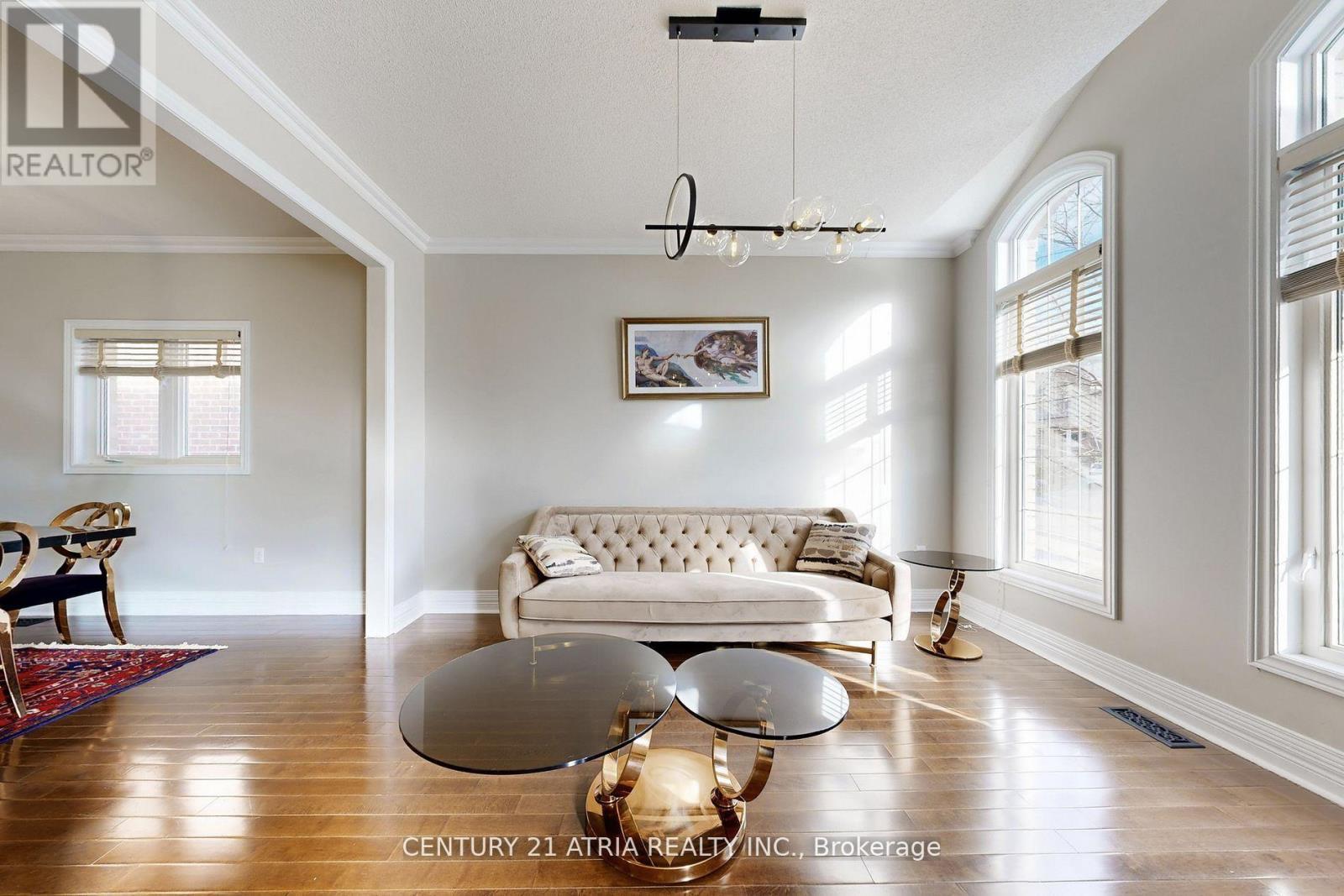 490 Kwapis Boulevard, Newmarket, ON - Indoor