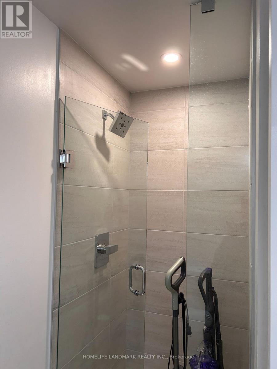 3109 - 18 Water Walk Drive, Markham, ON - Indoor Photo Showing Bathroom