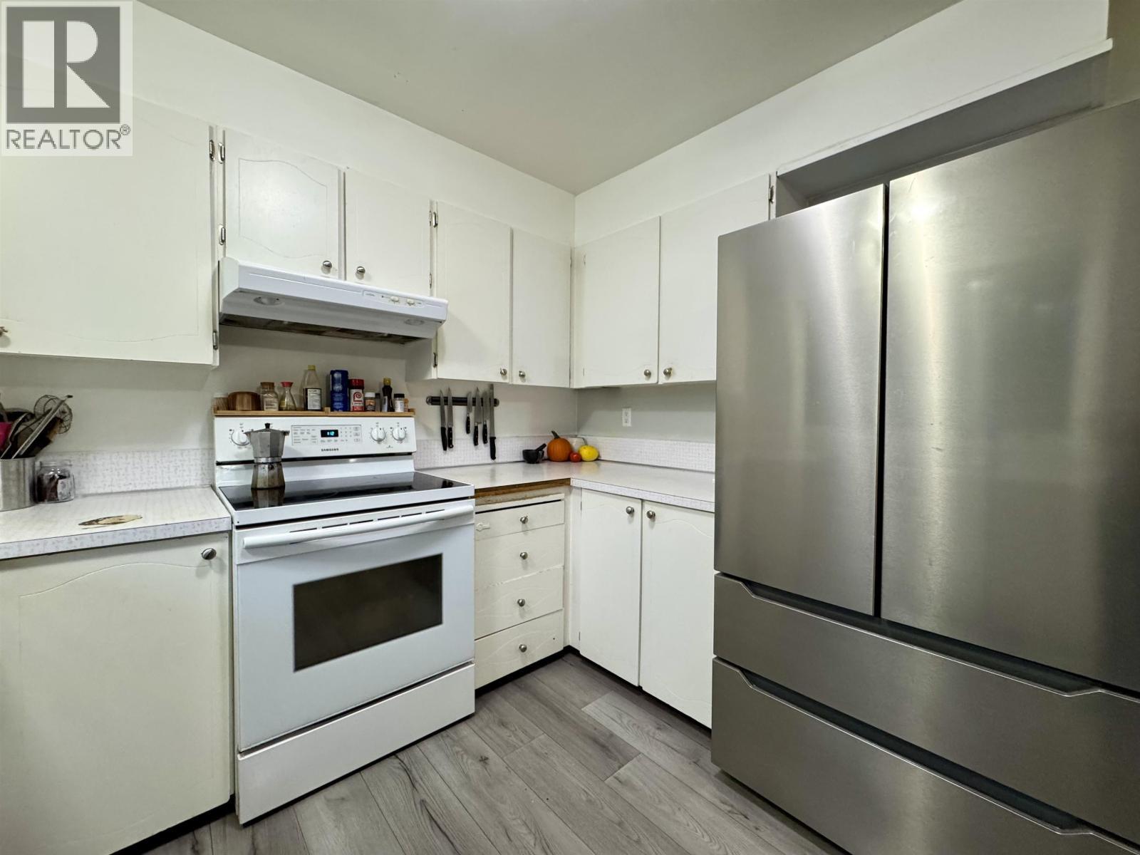 101 Crestview Drive, Prince Rupert, BC - Indoor Photo Showing Kitchen