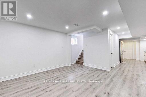 Basement A - 214 Altamira Road, Richmond Hill, ON - Indoor