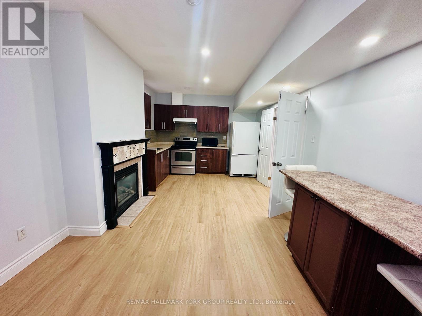 Basement - 135 Cheltenham Road, Barrie, ON - Indoor Photo Showing Kitchen