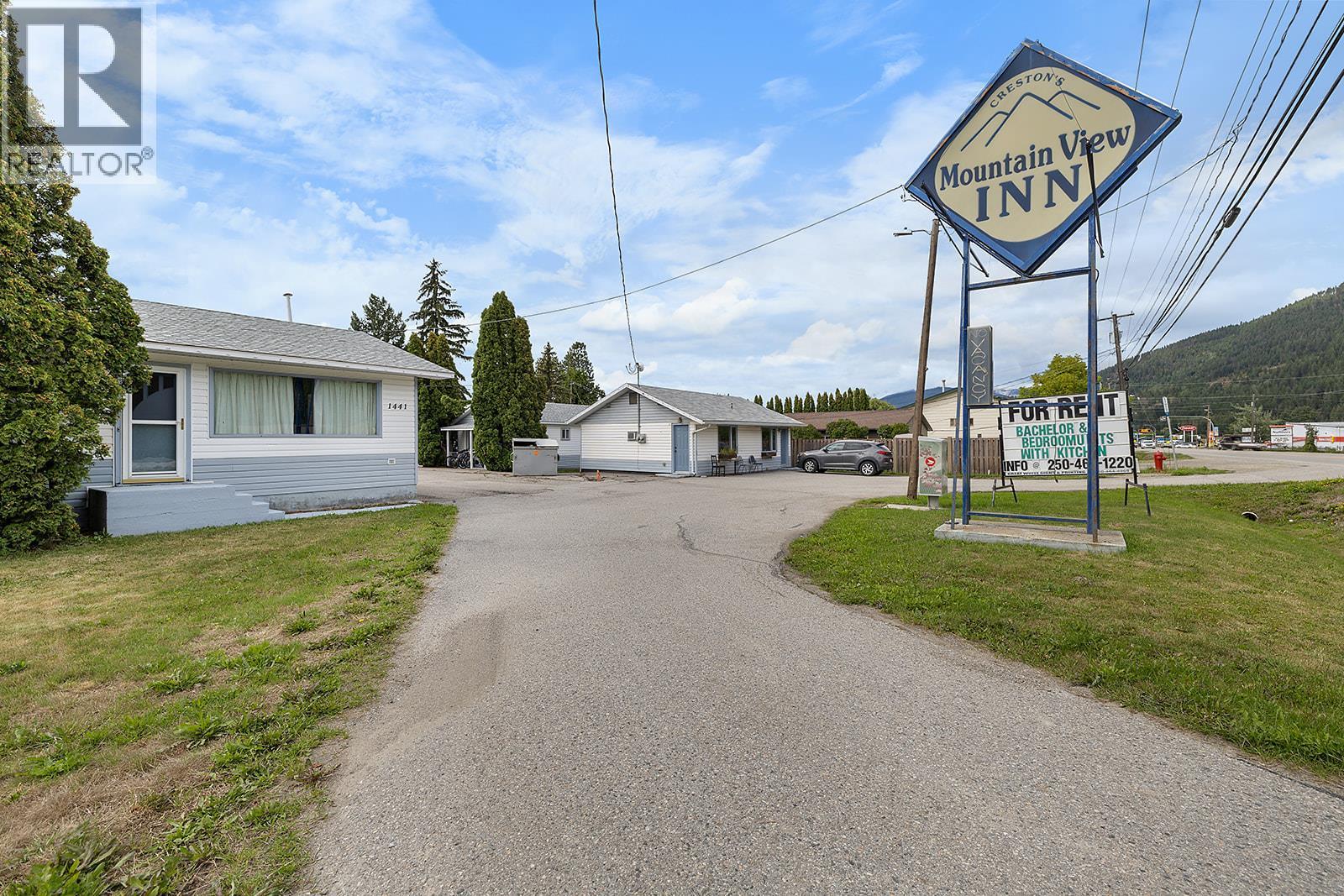 1441 Northwest Boulevard, Creston, BC