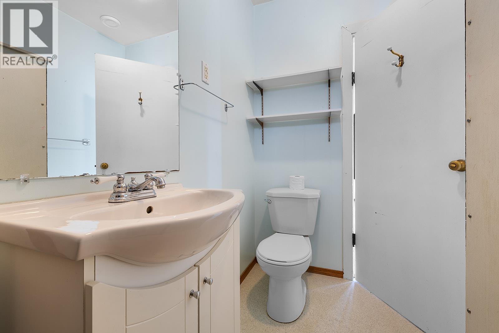 1441 Northwest Boulevard, Creston, BC