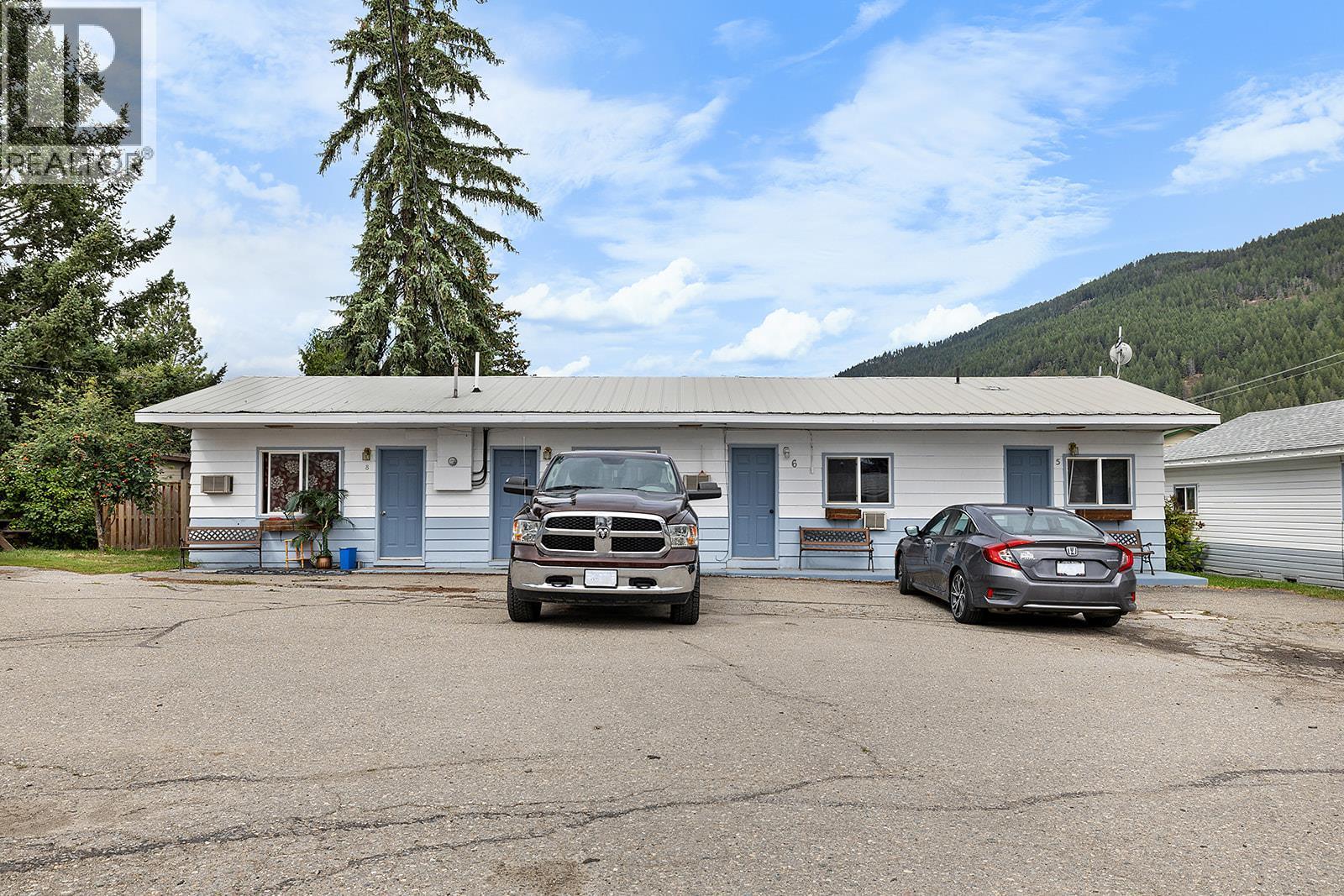 1441 Northwest Boulevard, Creston, BC